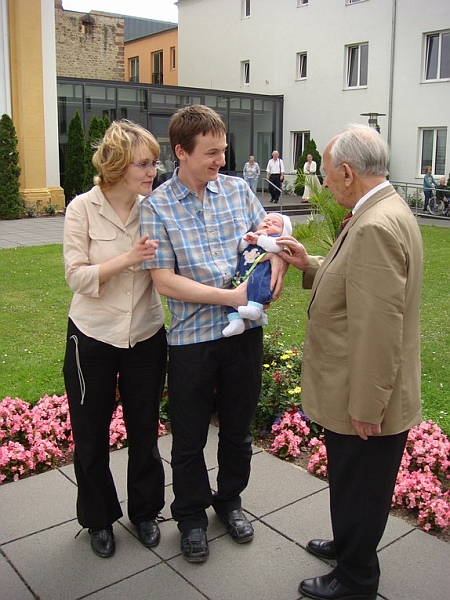 Dr. Hans Zesewitz