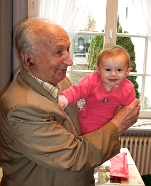 Dr. Hans Zesewitz